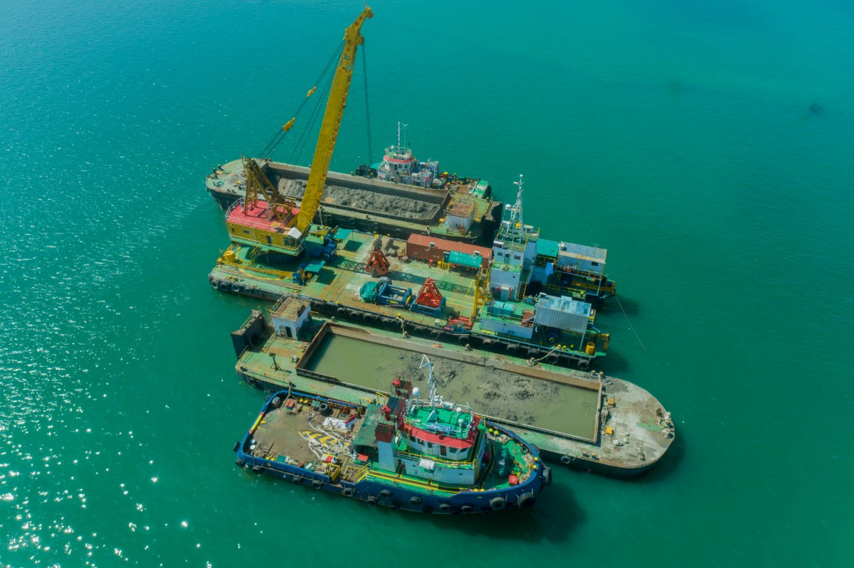 Design Considerations for Building a Stable and Efficient Dredging Platform